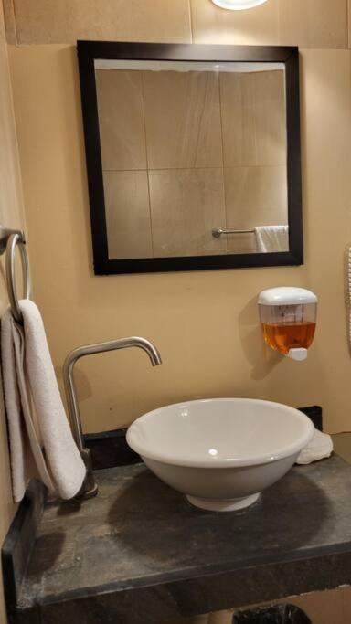 Departamento Privado7, 2 Camas Matri, Parking, Cocina Equipada, Wifi 65 Mb, 2 Climas,Centrico,Tv Smart Apartman Ciudad Valles Kültér fotó